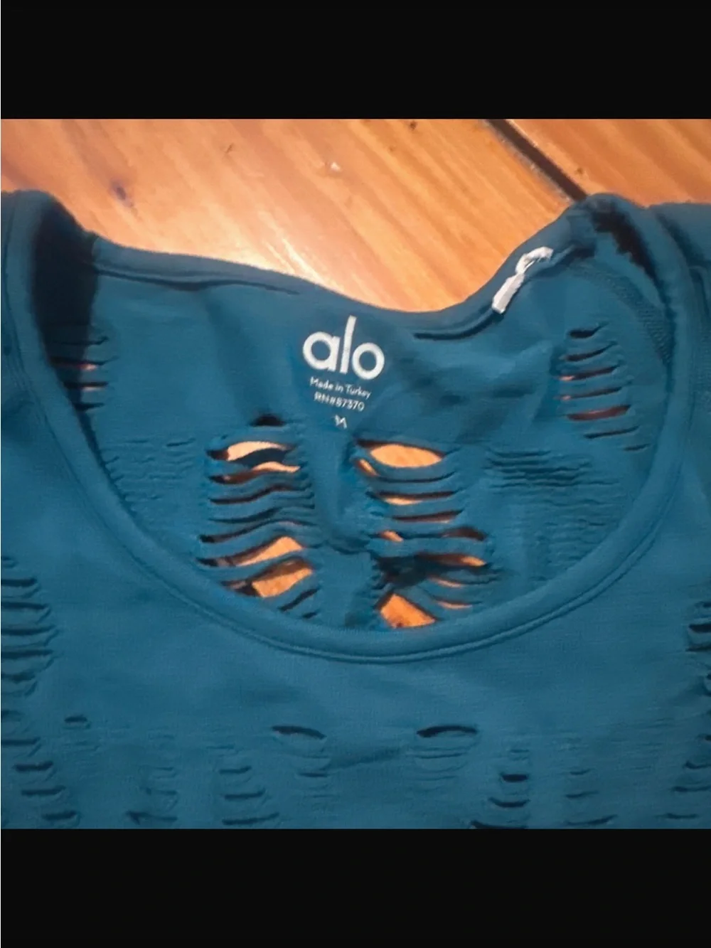 ALO Yoga Women's Teal Distressed Long Sleeve Top size medium